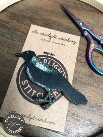 Blackbird Wooden Needle Minders
