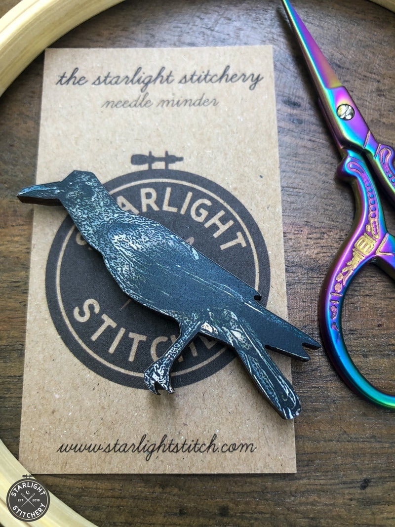 Blackbird Wooden Needle Minders