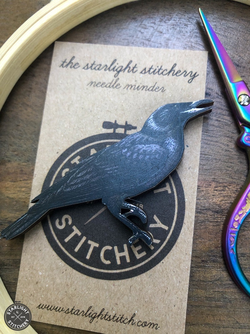 Blackbird Wooden Needle Minders