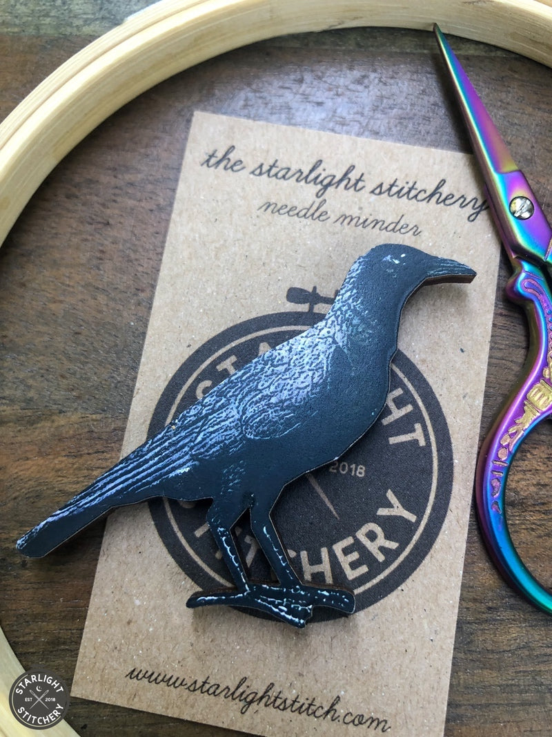 Blackbird Wooden Needle Minders