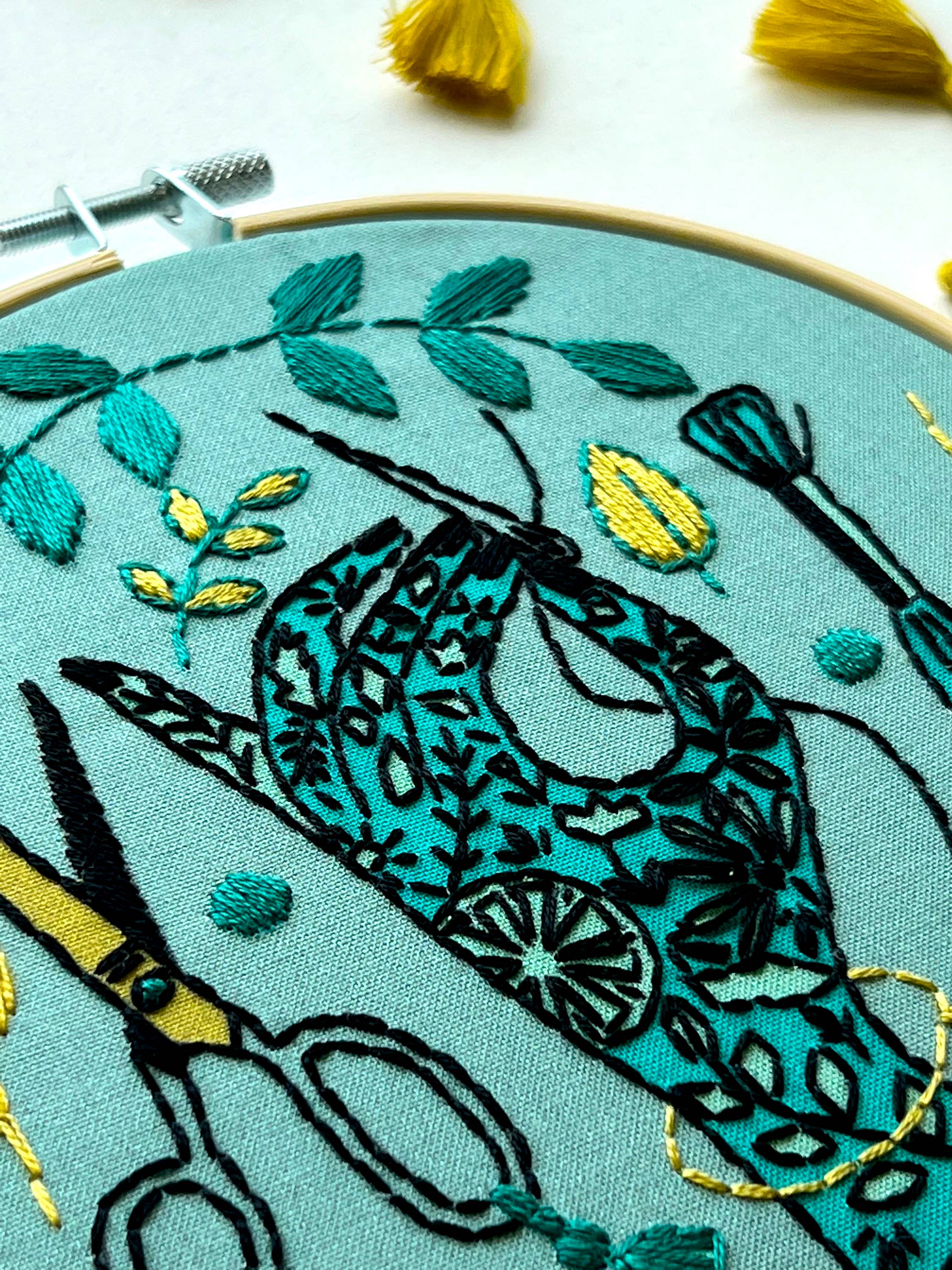 Maker Embroidery Kit - Rikrack