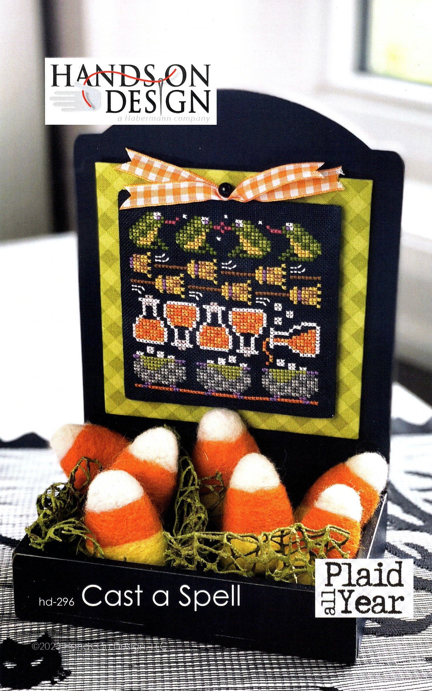 Cast a Spell (Plaid All Year) - Hands On Design - Cross Stitch Pattern