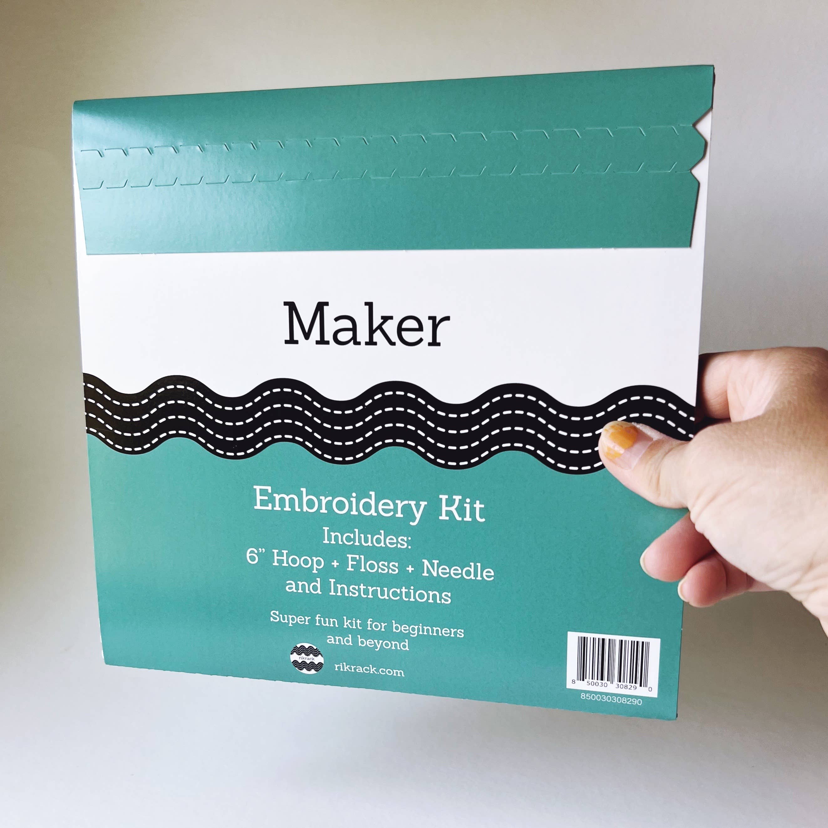 Maker Embroidery Kit - Rikrack