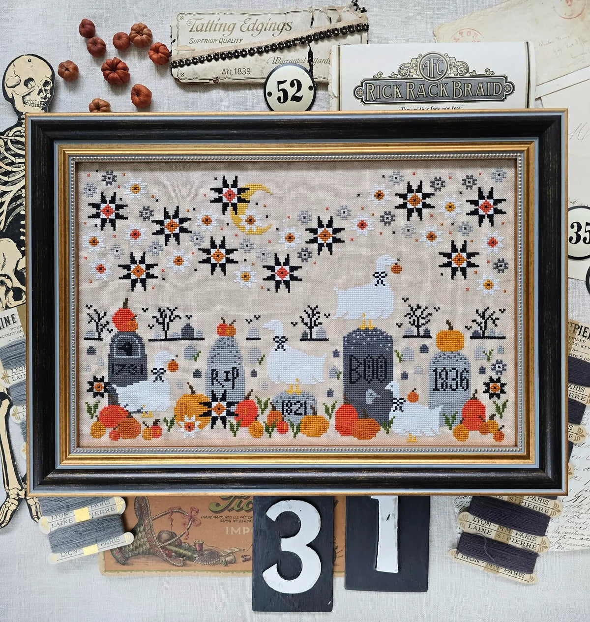 Ghoosts in the Graveyard - Hello From Liz Mathews - Cross Stitch Pattern