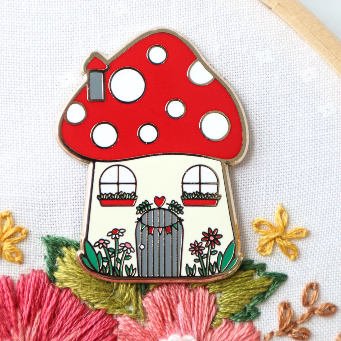 Woodland Mushroom House Needle Minder - Flamingo Toes