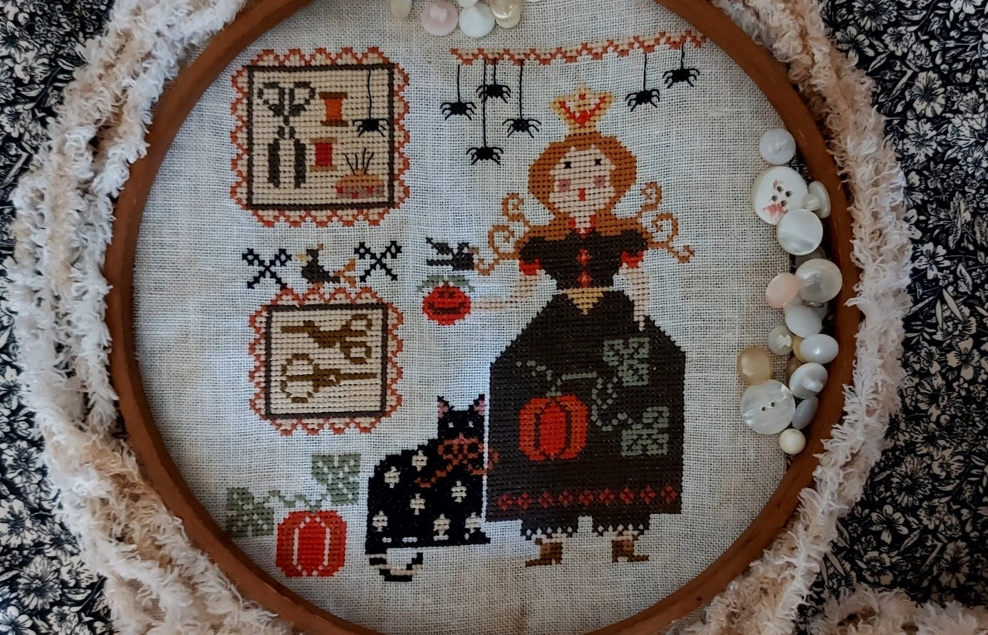 Queen of Halloween Stitching - Nikyscreations - Cross Stitch Pattern