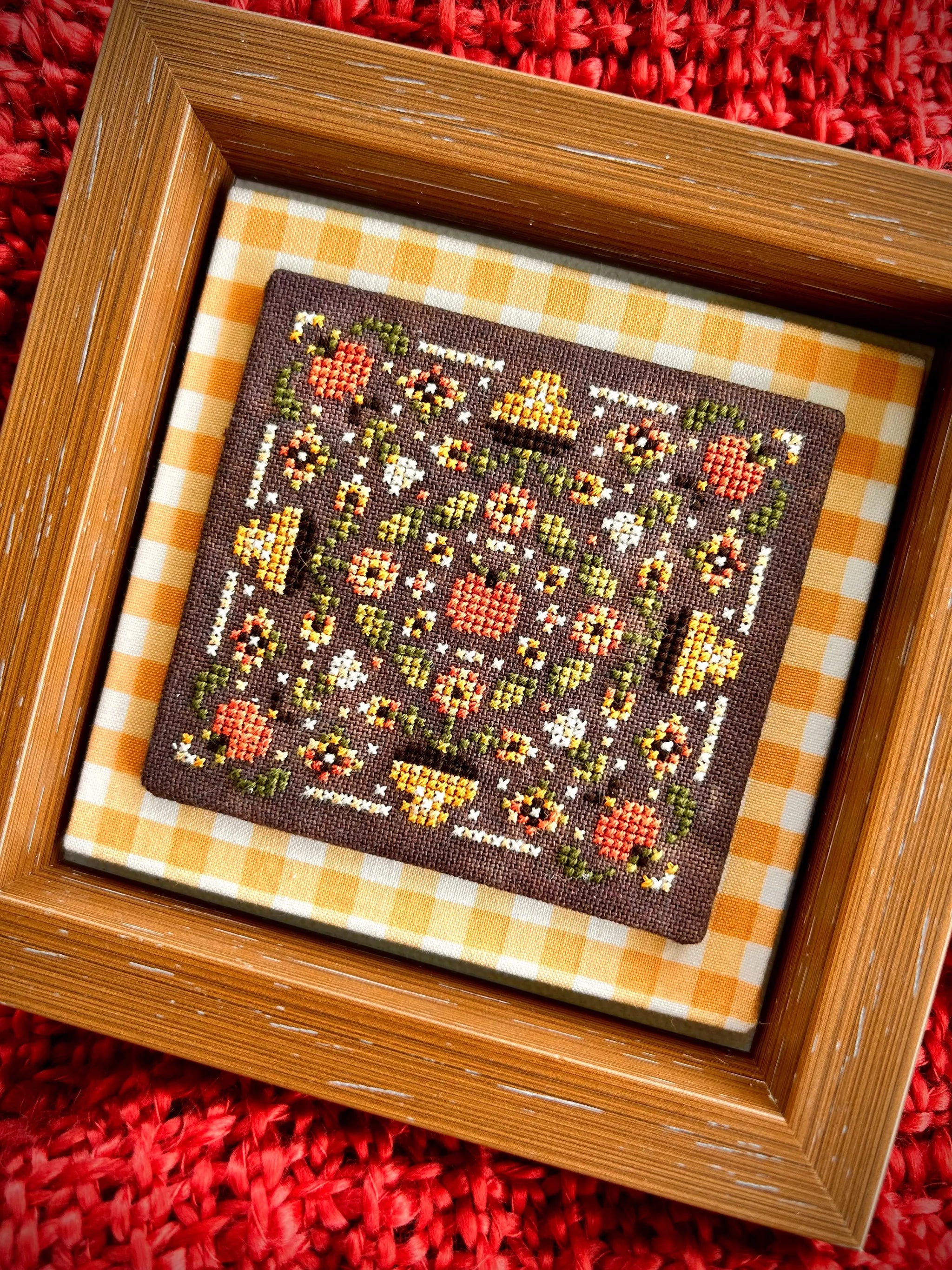 Petite Pumpkin Potpourri - Sweet Wing Studio - Cross Stitch Pattern [Needlework Marketplace 2025]