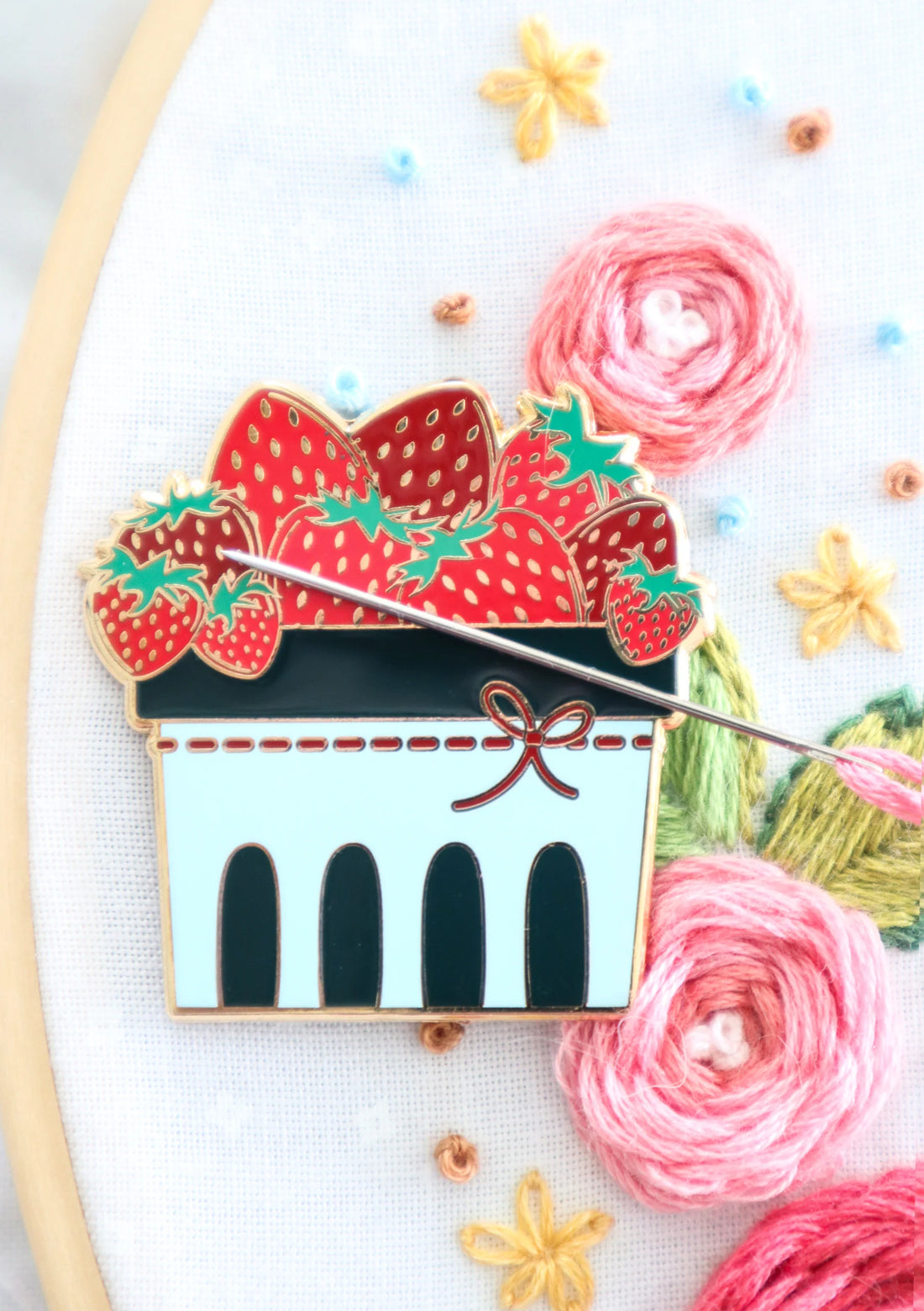 Strawberry Basket Needle Minder - Flamingo Toes