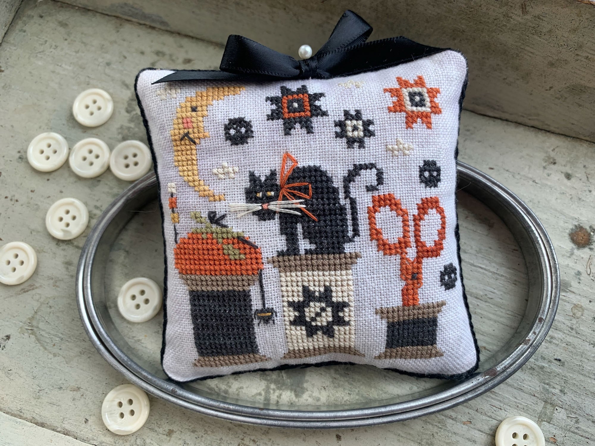 Halloween Spools Pinkeep - Stitches by Ethel - Cross Stitch Pattern [Needlework Marketplace 2026]
