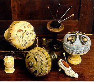 Pin Cushions A Plenty III - Homespun Elegance - Cross Stitch Pattern