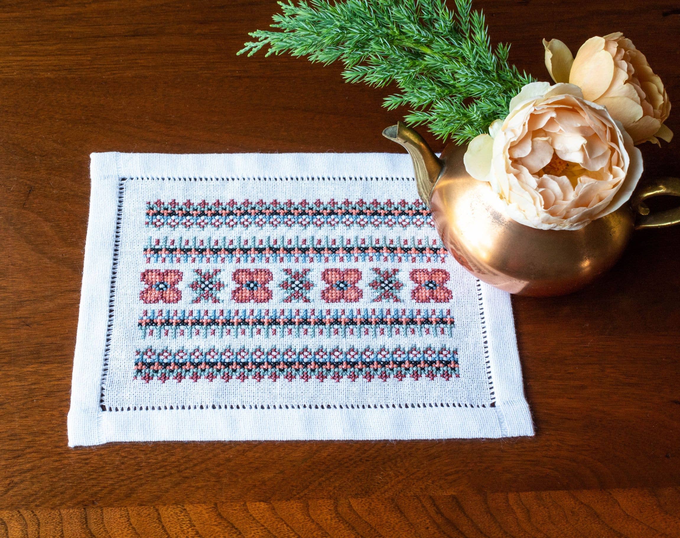 Katerina - Avlea Folk Embroidery - Cross Stitch Kit
