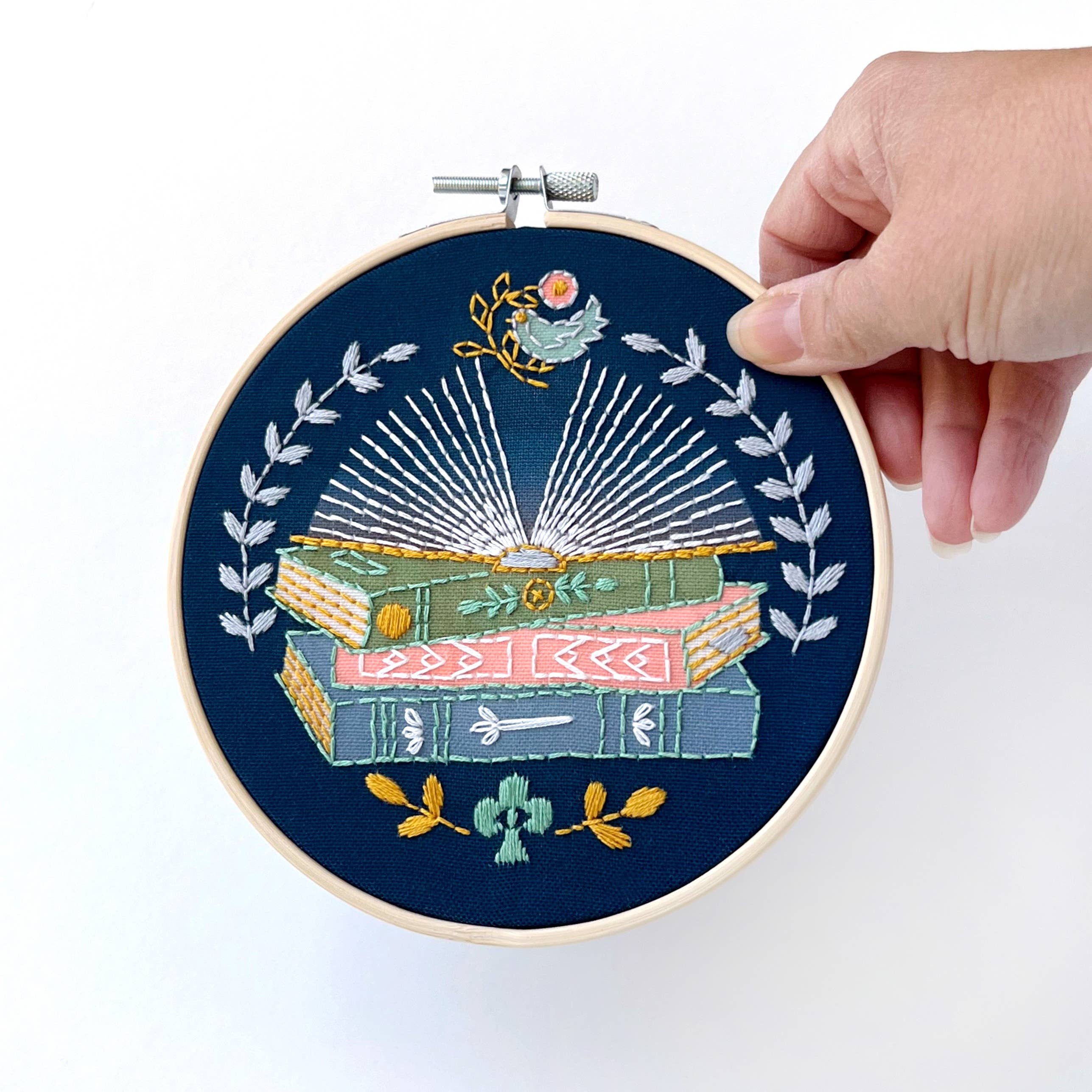 Reader Embroidery Kit - Rikrack