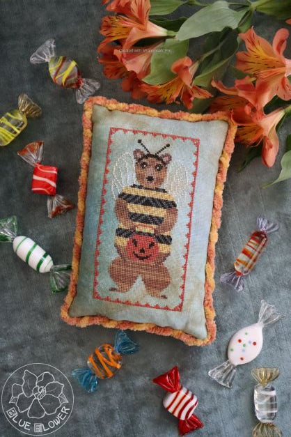 Bumble Bear - The Blue Flower - Cross Stitch Pattern