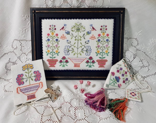 Sarah Elizabeth Miller A Sewing Chest - Giulia Punti Antichi - Cross Stitch Pattern