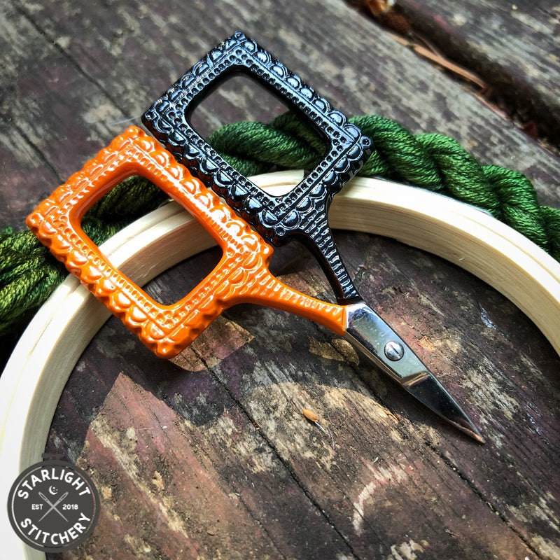Spooks & Spells Lace Scissors - Kelmscott Designs