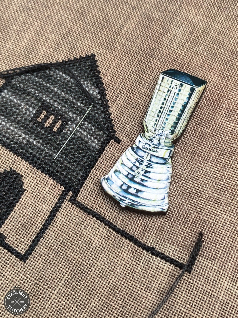 Vintage Blender Wooden Needleminder - KittenStitcher