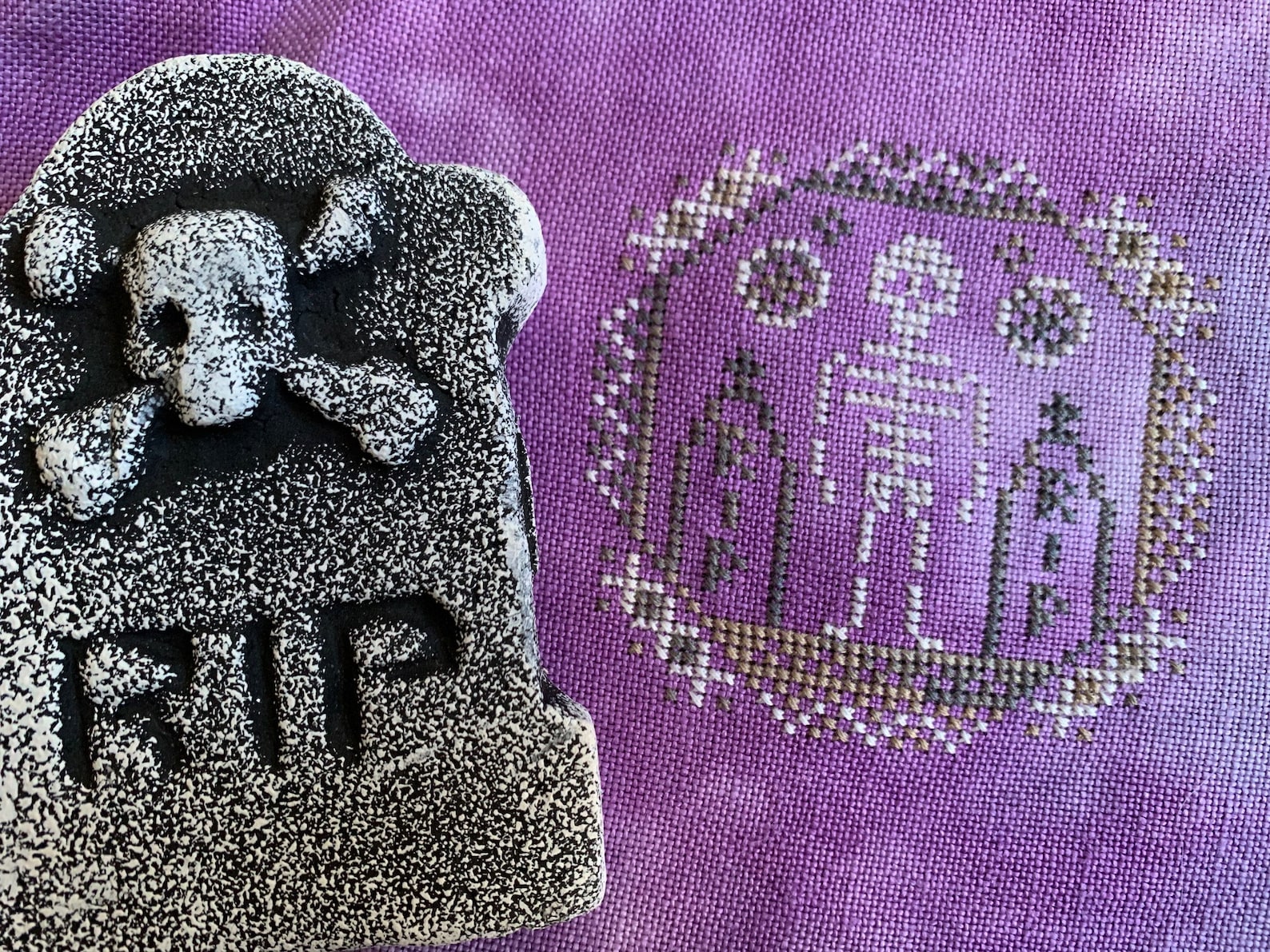Skeleton (Quirky Quaker) - Darling & Whimsy Designs - Cross Stitch Pattern