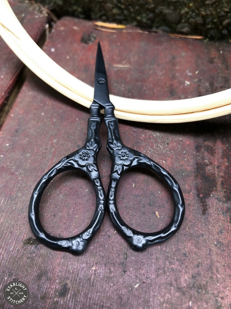 Tudor Rose Scissors - Kelmscott Designs